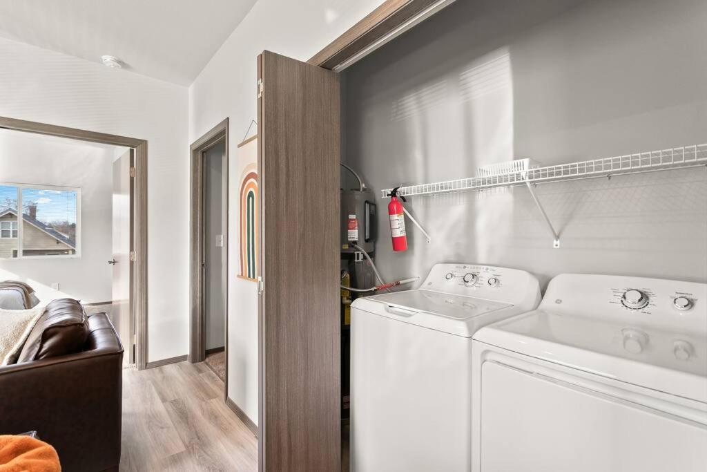 スポーケンBrand New 2 Bed 2 Bath Near Perry District And Dtアパートメント エクステリア 写真