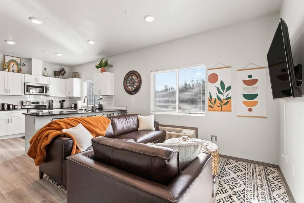 スポーケンBrand New 2 Bed 2 Bath Near Perry District And Dtアパートメント エクステリア 写真